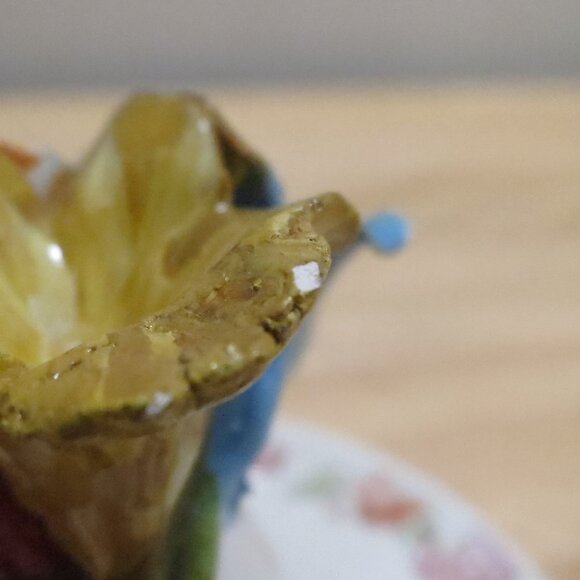 Bassano Italy Ceramic Trinket Vanity Dresser Box Lid Floral Embossed 4.75" Dia. - Picture 10 of 11